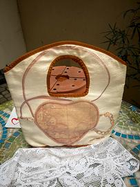 Alviero Martini. Borsa