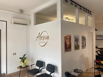 Cabina Estetica e Postazione Ricostruzione Unghie