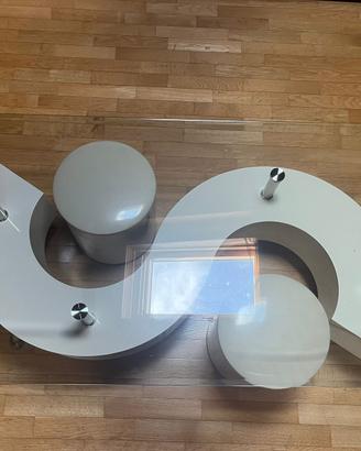 Tavolino con due pouf