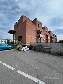 Immobile in asta di 187 m² con più di 5 locali a R