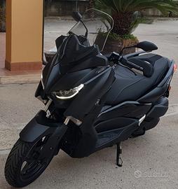 YAMAHA X MAX IRON MAX