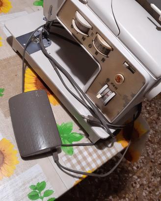 Macchina cucire elettrica Singer 740 a pedale