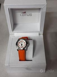 Orologio Lotus con cinturino originale in plastica