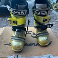 Scarponi da sci alpinismo a soffietto