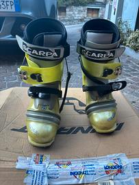 Scarponi da sci alpinismo a soffietto