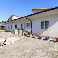 CASA INDIPENDENTE A LUZZI