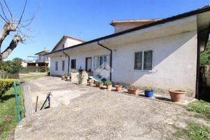 CASA INDIPENDENTE A LUZZI