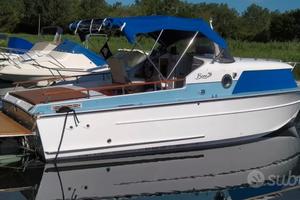 Motoscafo Bora 2b