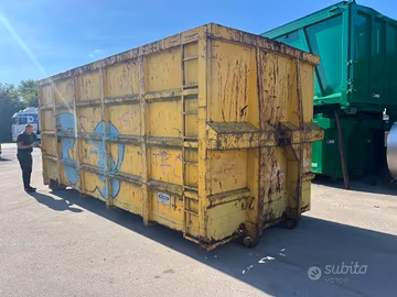 CONTAINER SCARRABILE USATO A CIELO APERTO