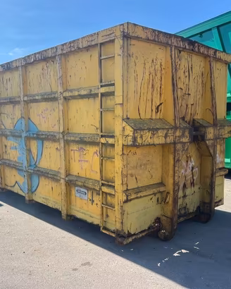 CONTAINER SCARRABILE USATO A CIELO APERTO