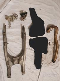  svariati ricambi husqvarna 701/ ktm 690