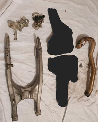  svariati ricambi husqvarna 701/ ktm 690