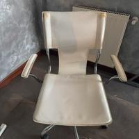 Sedia bianca da ufficio