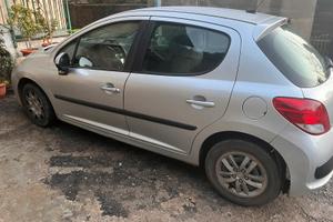 Peugeot 207 1.4 HDI 70 CV 2006
