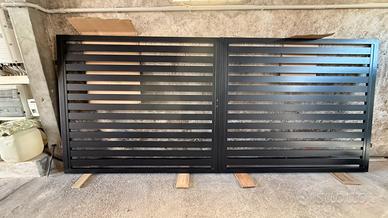 Cancello in ferro e alluminio come nuovo