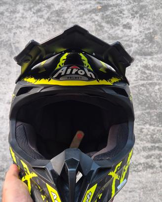 casco airoh 