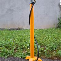 pompa per bicicletta