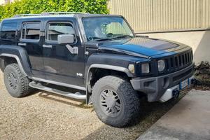 Hummer H3  5.400 cc.  8 Cilindri