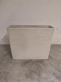 Vasi in resina 89x28x77h bianchi