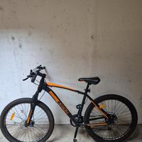Bicicletta MTB Momo Design