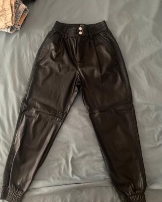 pantalone in pelle
