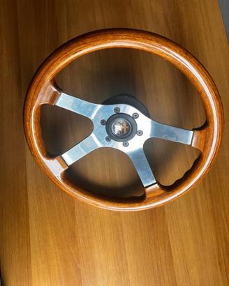 Volante alfa d’epoca in legno per auto classiche