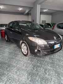 Renault Megane Mégane 1.5 dCi 110CV EDC Dynamique