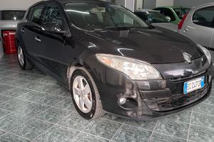 Renault Megane Mégane 1.5 dCi 110CV EDC Dynamique