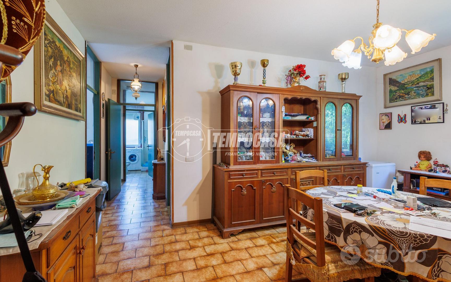 QUADRILOCALE CON GARAGE E CANTINA. - View 3