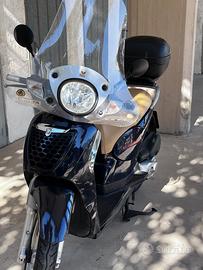 Scarabeo 200 LIGHT