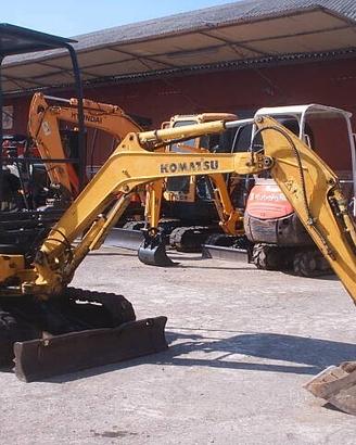 Miniescavatore usato KOMATSU PC 16 R-3 HS