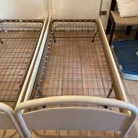 Due letti singoli per camera letto