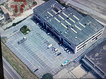 Vendita immobile commerciale