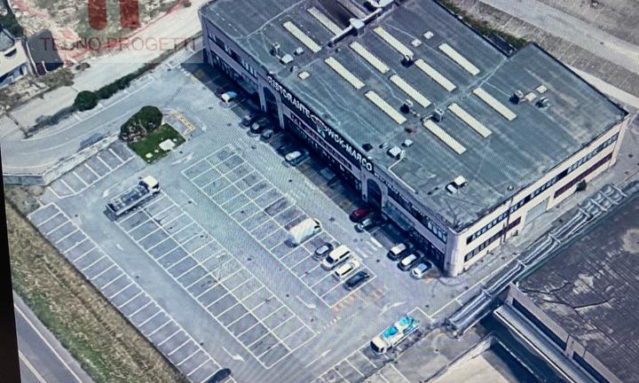 Vendita immobile commerciale