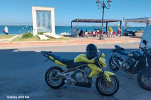 kavasaki ER6N 600 cc