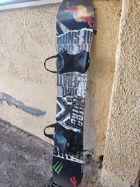 tavola snowboard  nitro 156+attacchi salomon