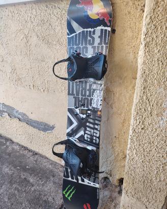 tavola snowboard  nitro 156+attacchi salomon