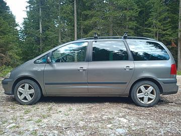 Seat Alhambra 7 posti  con gancio traino 