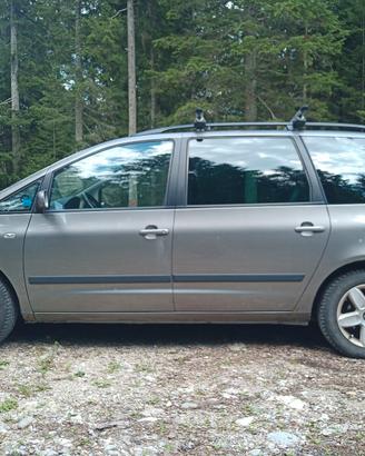Seat Alhambra 7 posti  con gancio traino 