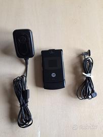 Motorola Black RAZOR V 3 completo di tutto!!!