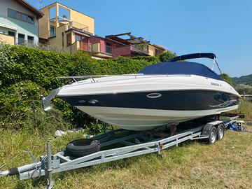 Motoscafo Rinker 262 Cuddy Captiva