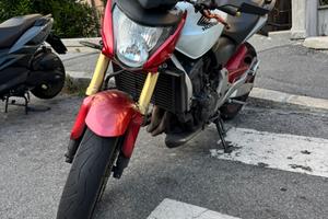 Honda hornet 600