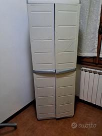 Mobile in plastica da esterno