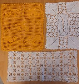 Centrini vintage lavorati a uncinetto