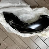 YAMAHA MT 07 2022 CARENA DESTRA COPRISERBATOIO