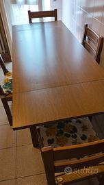 Tavolo e sedie da cucina Scavolini