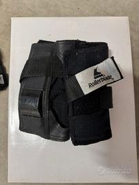 Polsiere protettive pee pattini a rotelle