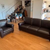 Set divano e poltrona in vera pelle