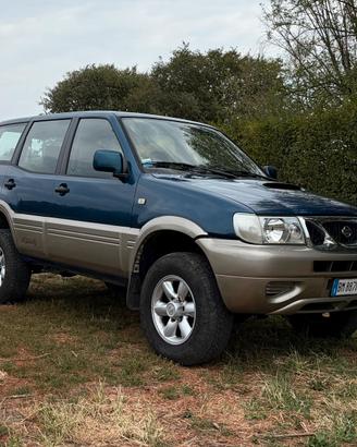 Nissan Terrano 2 2.7 td manuale