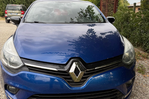 Renault Clio DCI 75 MOSCHINO LIFE